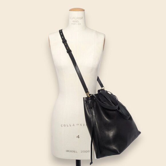 Madewell, The Medium Drawstring Transport Tote Bucket Bag, Black Leather - Picture 2 of 6